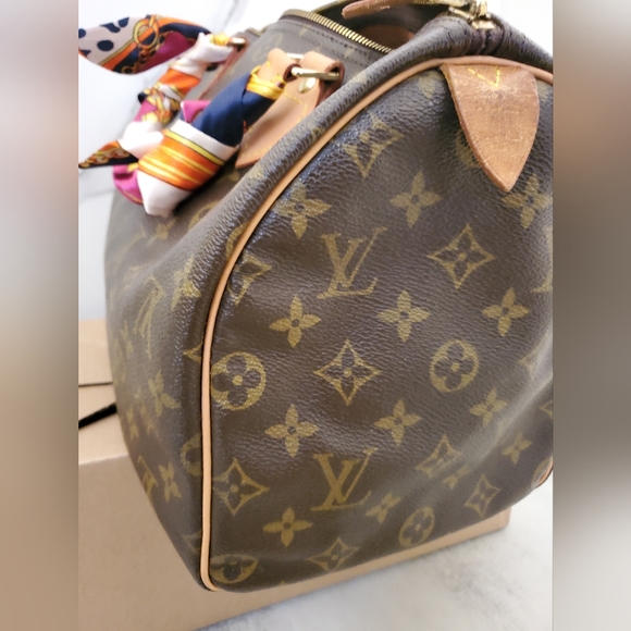 Authentic Louis Vuitton Speedy 30 - Picture 6 of 17